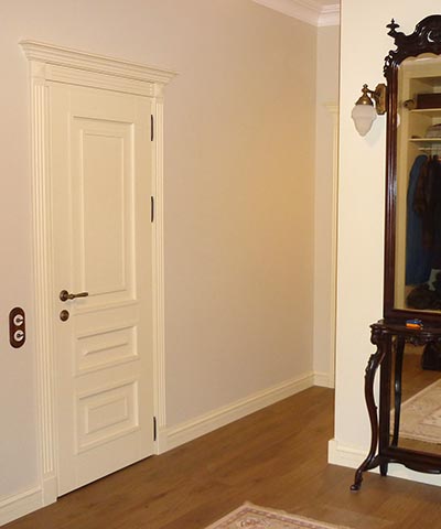 Межкомнатные двери – эмаль белая, массив дуба